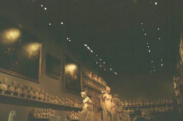 Comment les récits mythologiques nordiques influencent-ils les œuvres de fantasy contemporaines ?