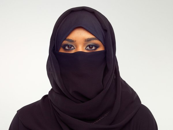 Vêtements muslim : mode modeste pour toutes les occasions