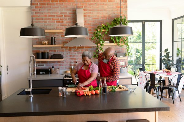 Recouvrir hotte de cuisine : techniques pour un nettoyage facile